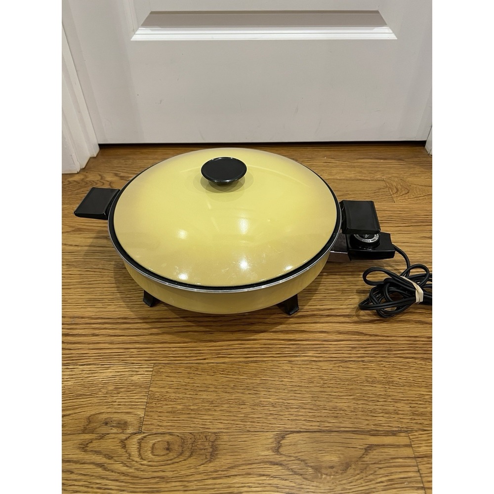 VINTAGE 1970's WEST BEND Electric Country Kettle Automatic 12" Skillet